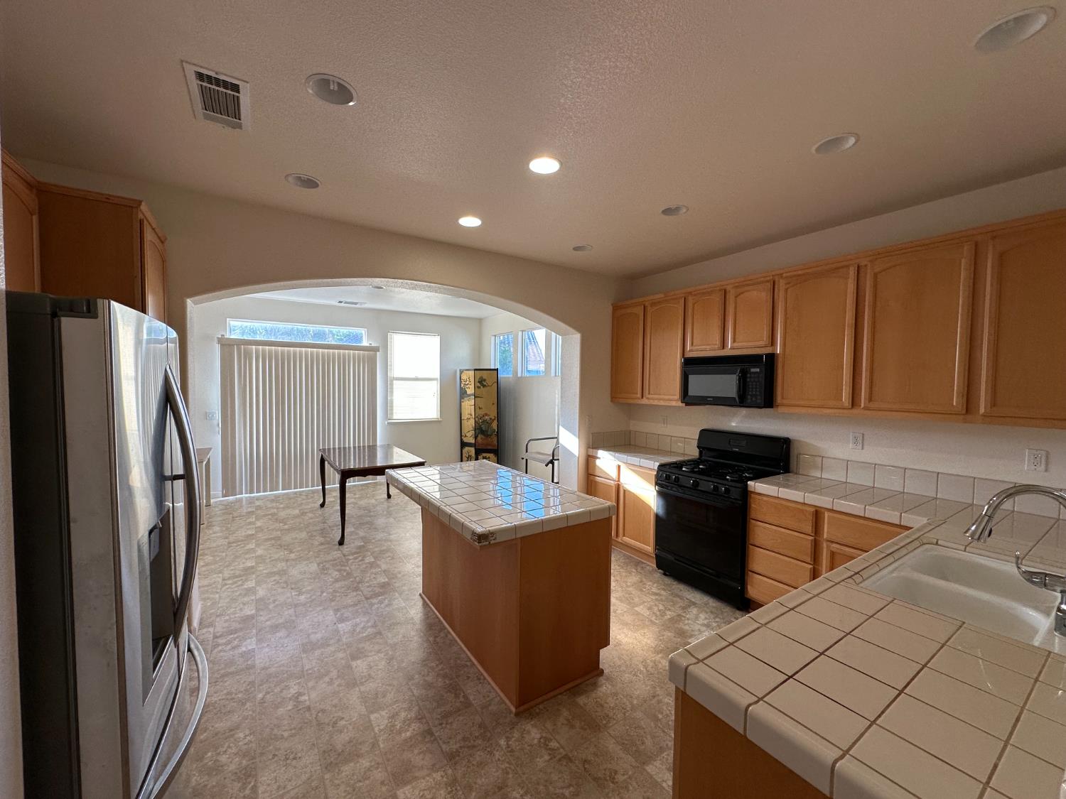 1649 Maidencane Way, Los Banos, CA 93635