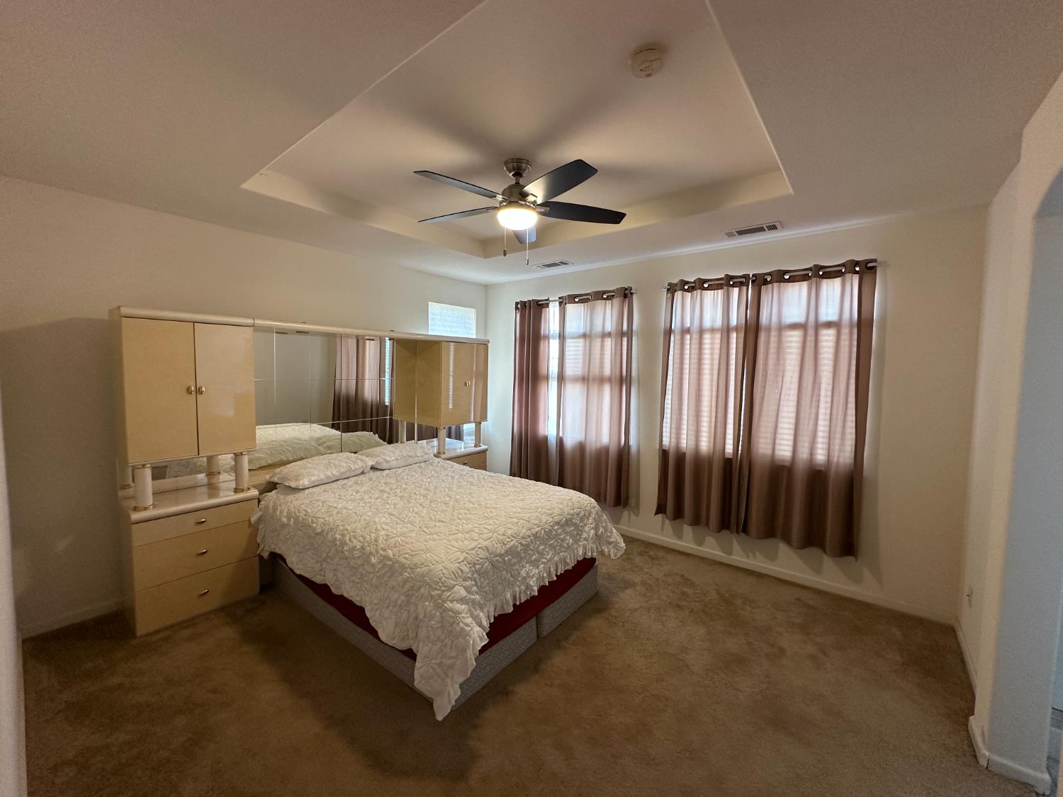 1649 Maidencane Way, Los Banos, CA 93635