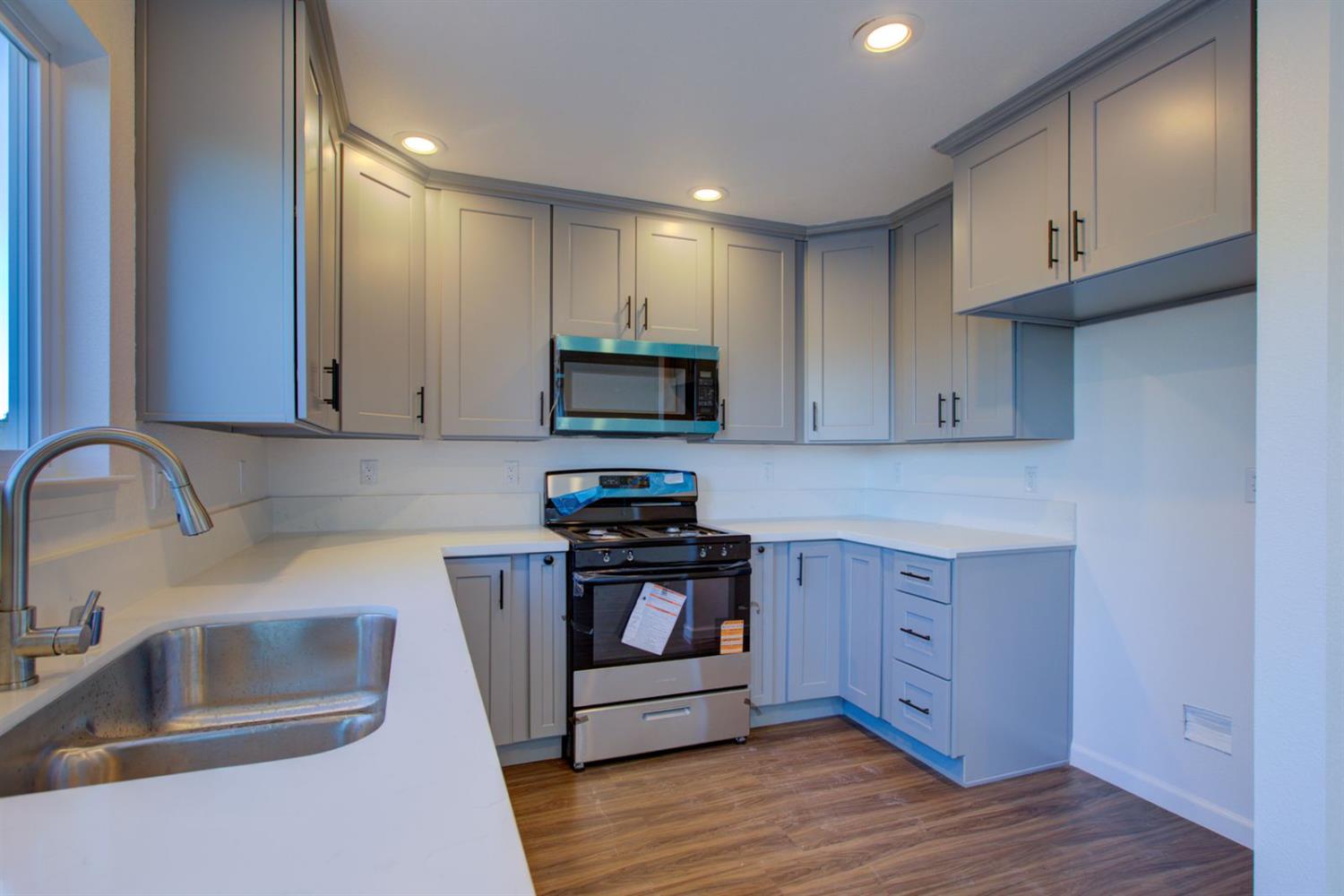 501 Jason Dr, Turlock, CA 95380