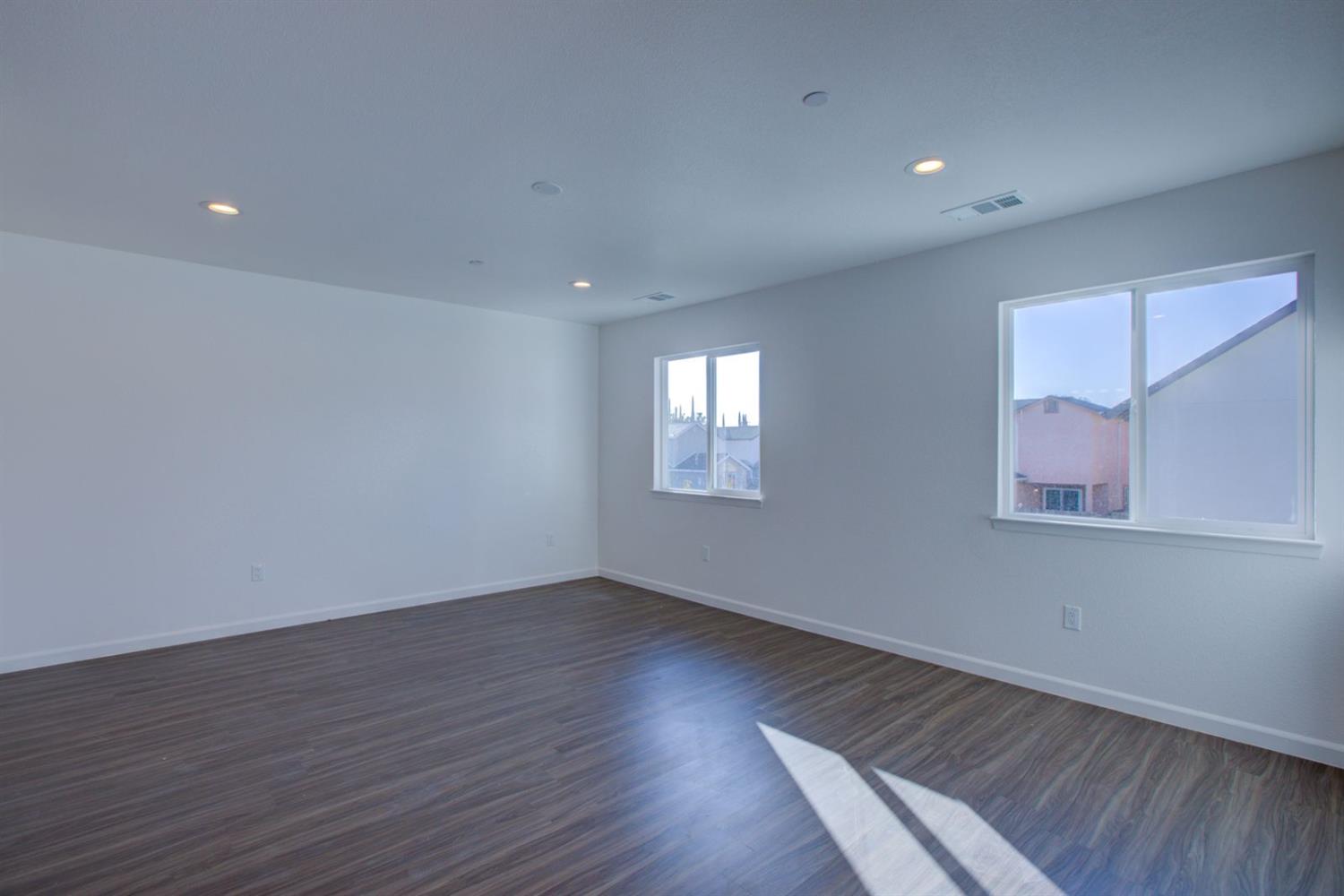 501 Jason Dr, Turlock, CA 95380