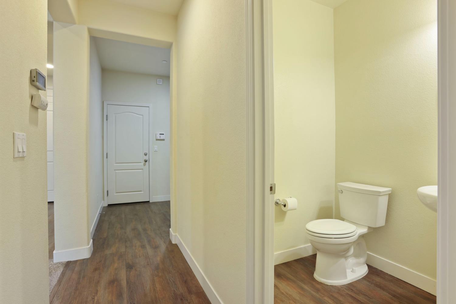 2364 Inyo Pl, Manteca, CA 95337