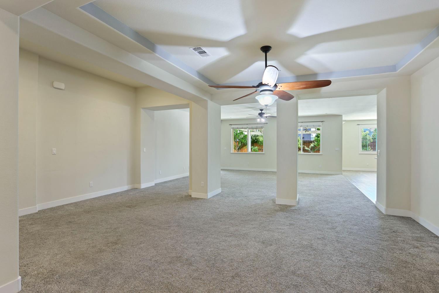 2364 Inyo Pl, Manteca, CA 95337