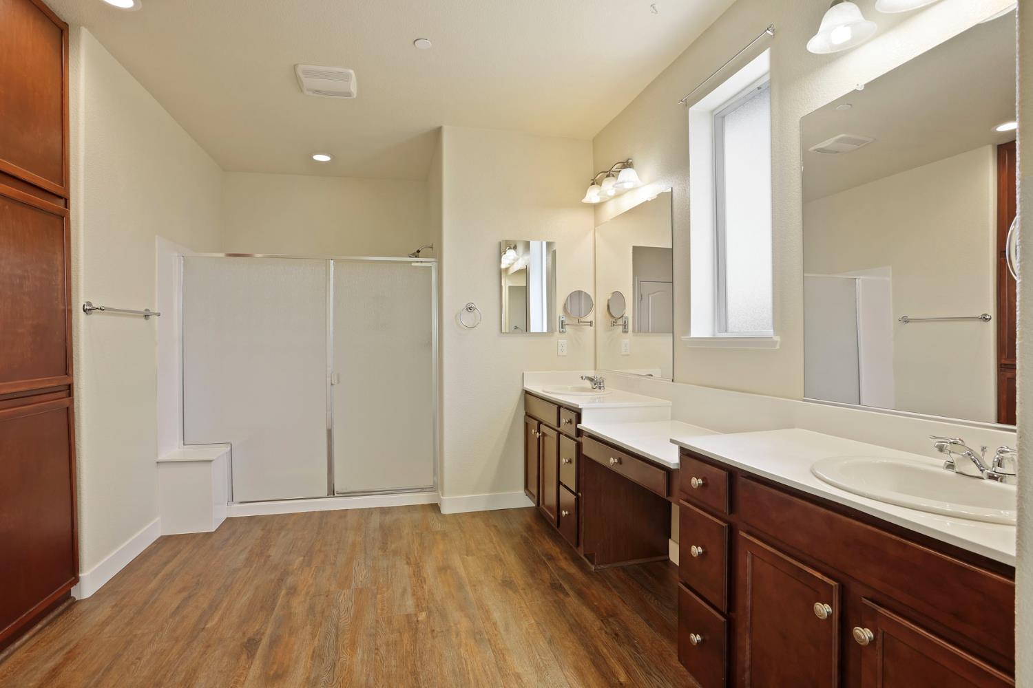 2364 Inyo Pl, Manteca, CA 95337