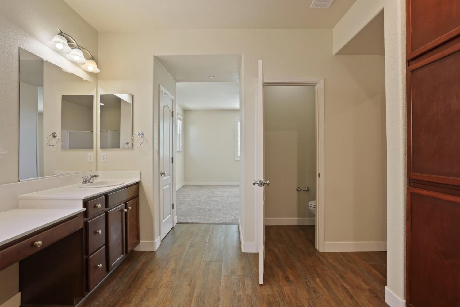 2364 Inyo Pl, Manteca, CA 95337