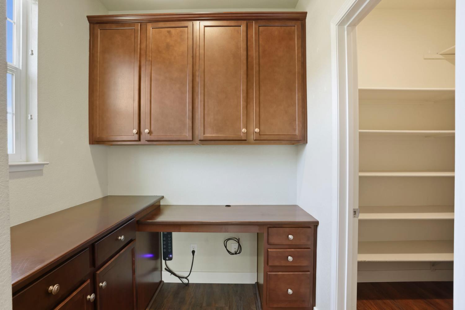 2364 Inyo Pl, Manteca, CA 95337