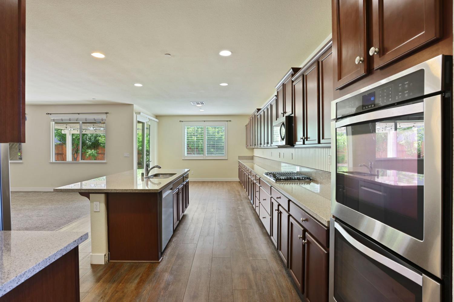 2364 Inyo Pl, Manteca, CA 95337