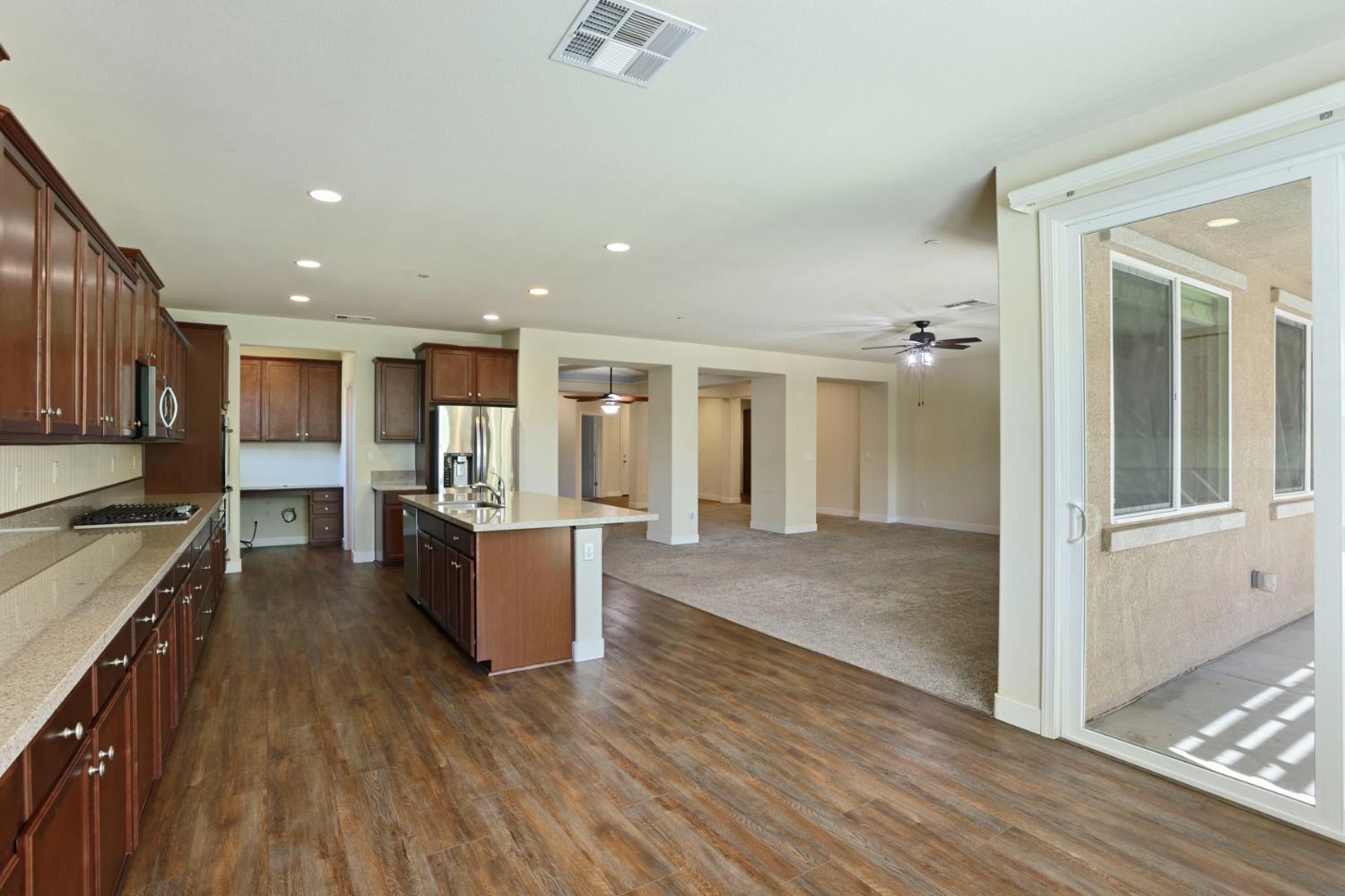 2364 Inyo Pl, Manteca, CA 95337