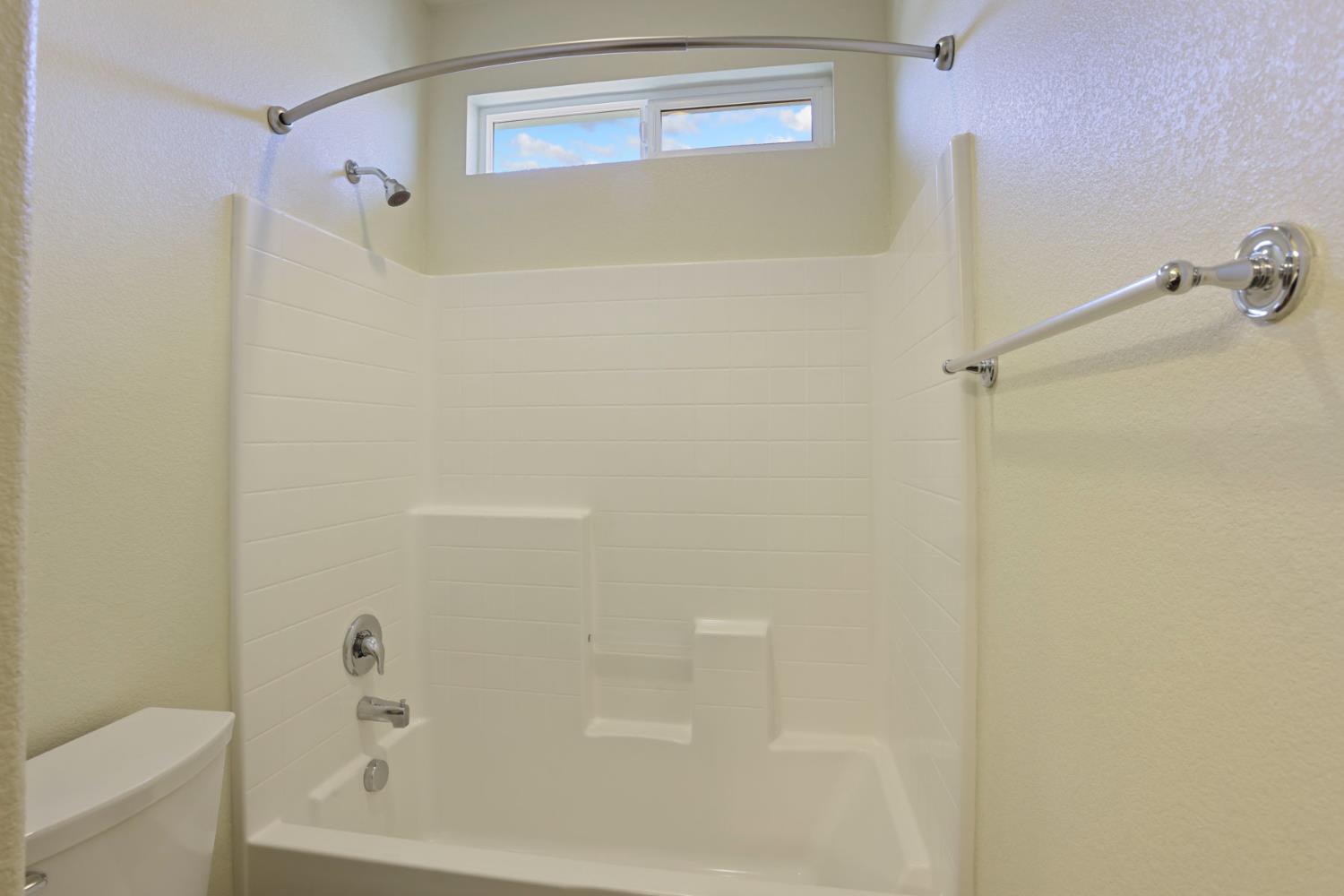 2364 Inyo Pl, Manteca, CA 95337