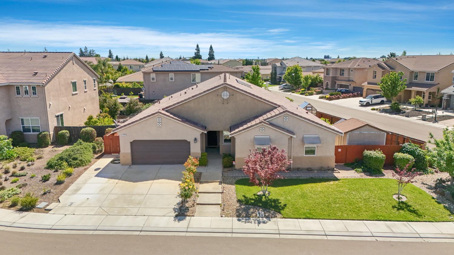 2364 Inyo Pl, Manteca, CA 95337