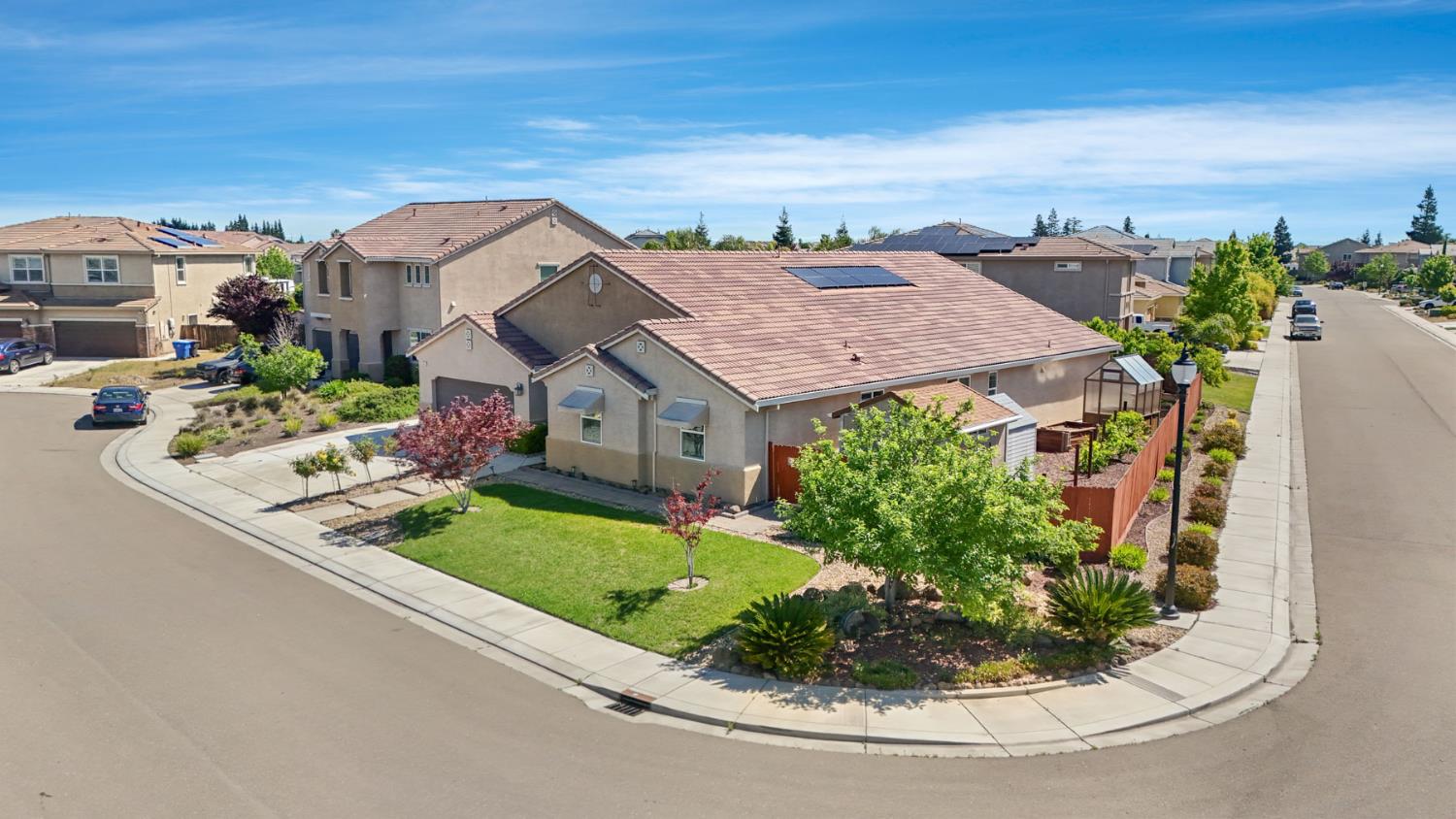 2364 Inyo Pl, Manteca, CA 95337