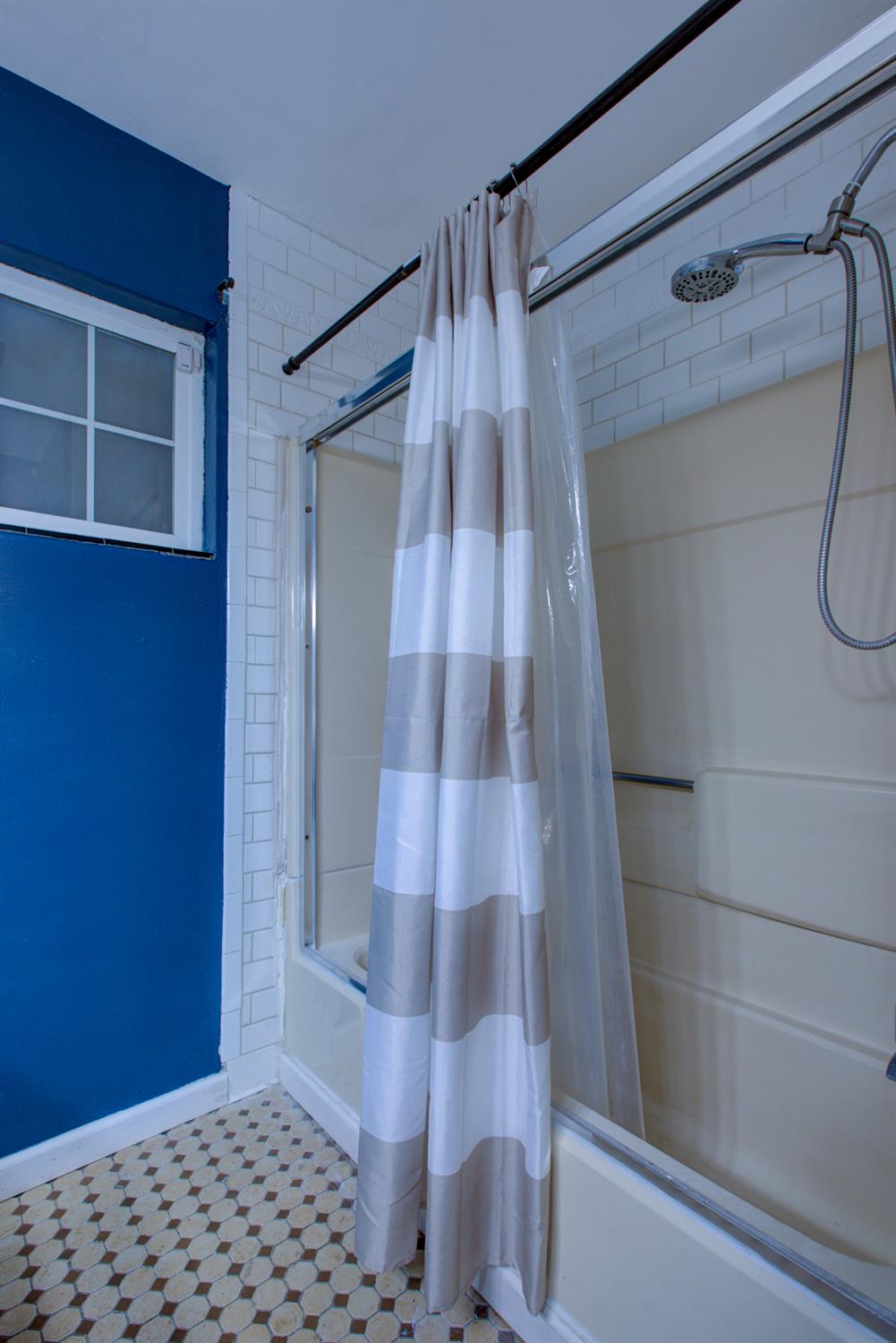 1197 S Minaret Ave, Turlock, CA 95380