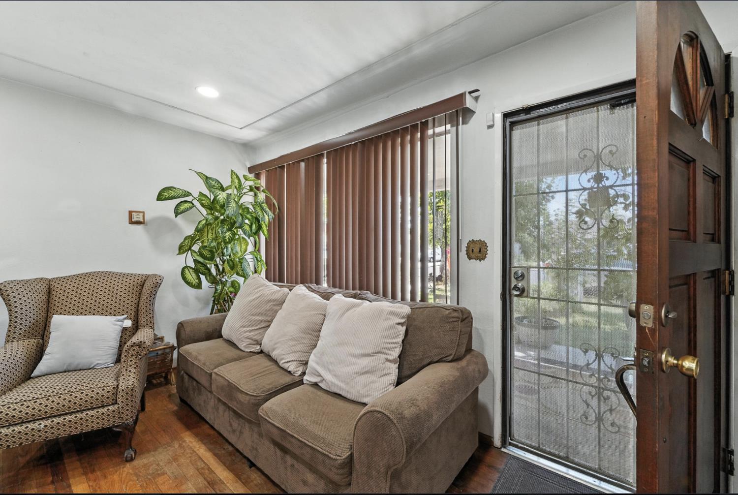 2713 Dale Ave, Ceres, CA 95307