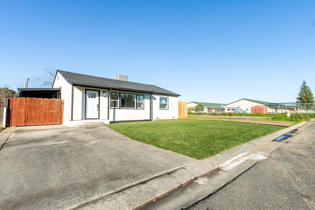 1665 Lois Way, Ceres, CA 95307