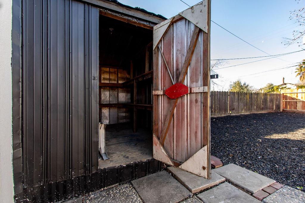 1665 Lois Way, Ceres, CA 95307