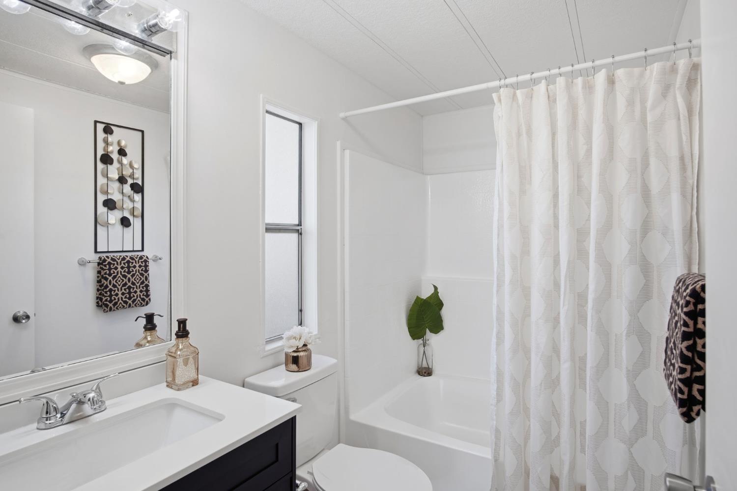 1428 Playground Way, Modesto, CA 95355