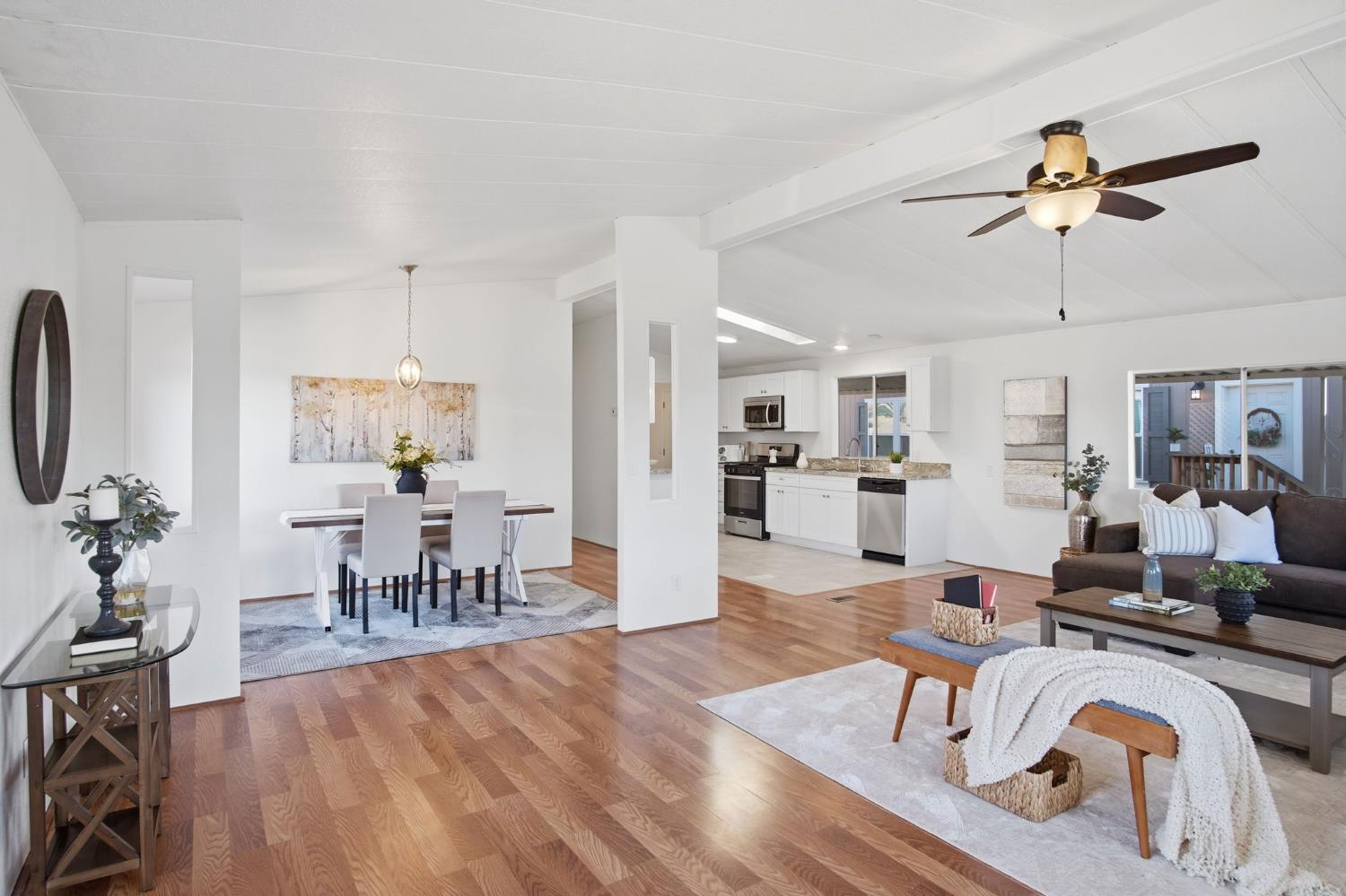 1428 Playground Way, Modesto, CA 95355