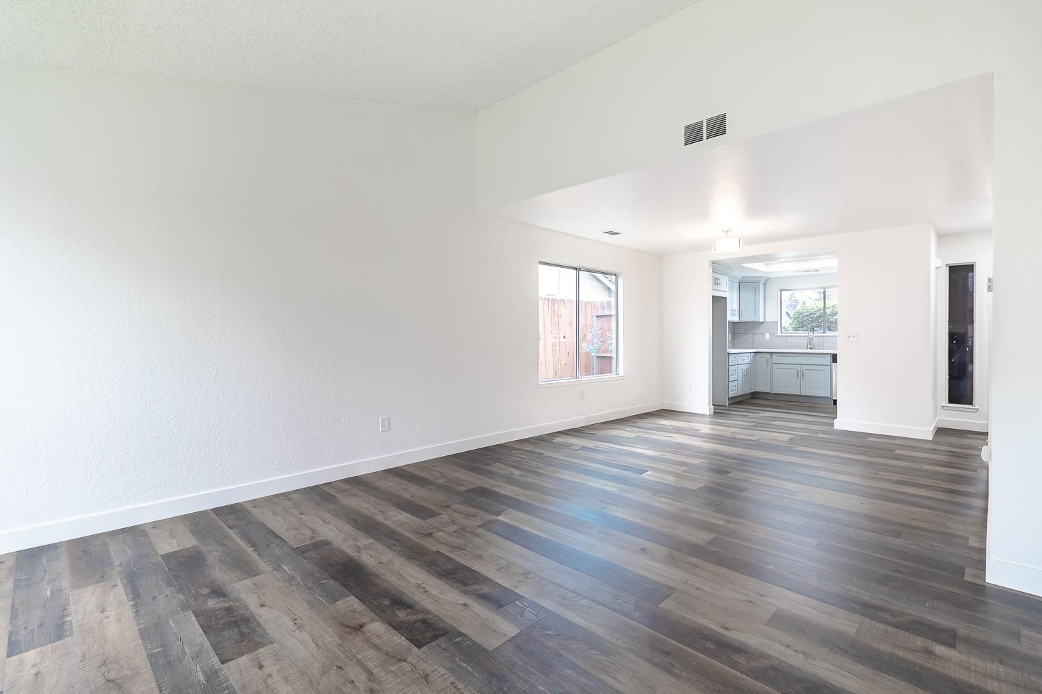 1128 Diablo Ave, Modesto, CA 95358