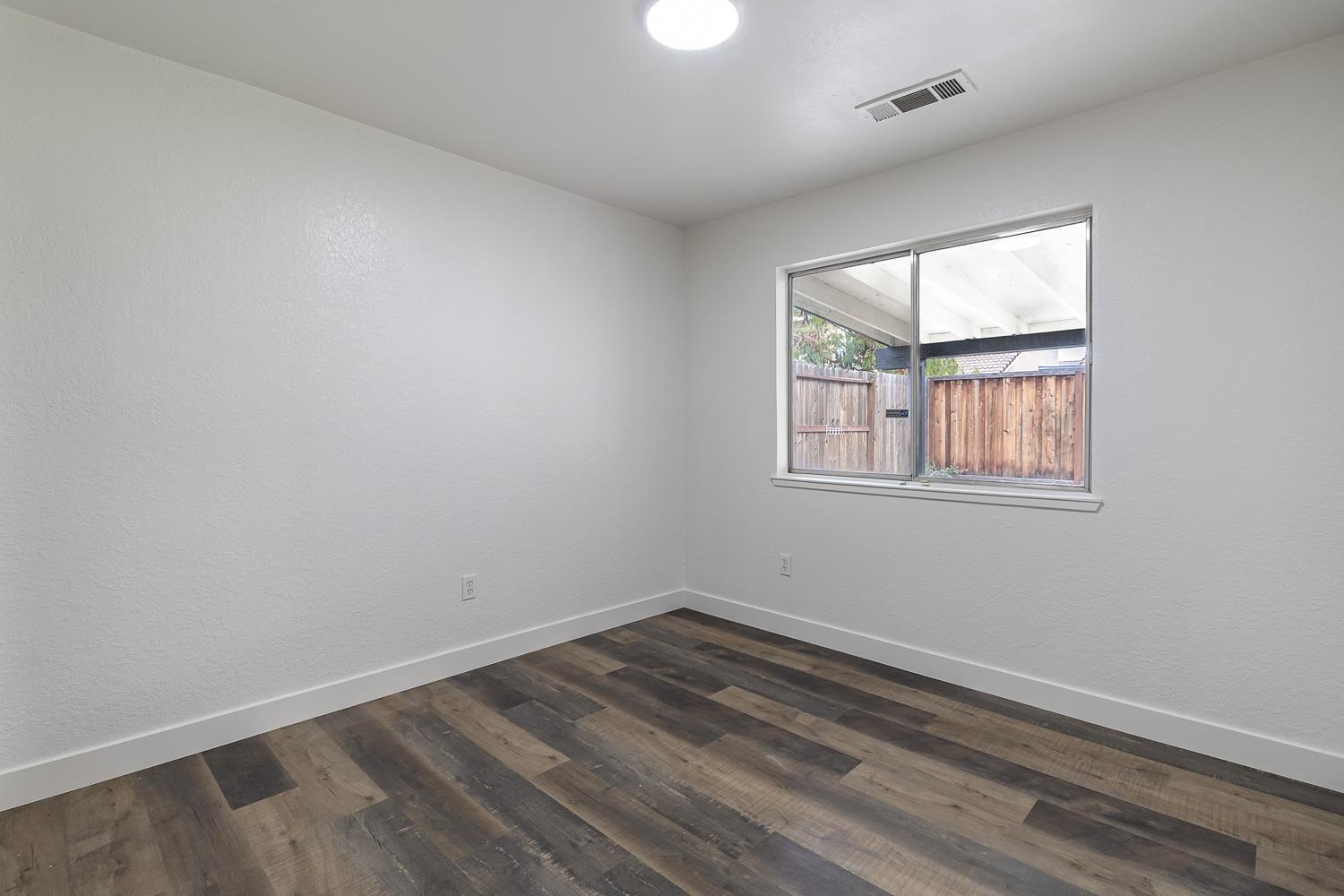 1128 Diablo Ave, Modesto, CA 95358