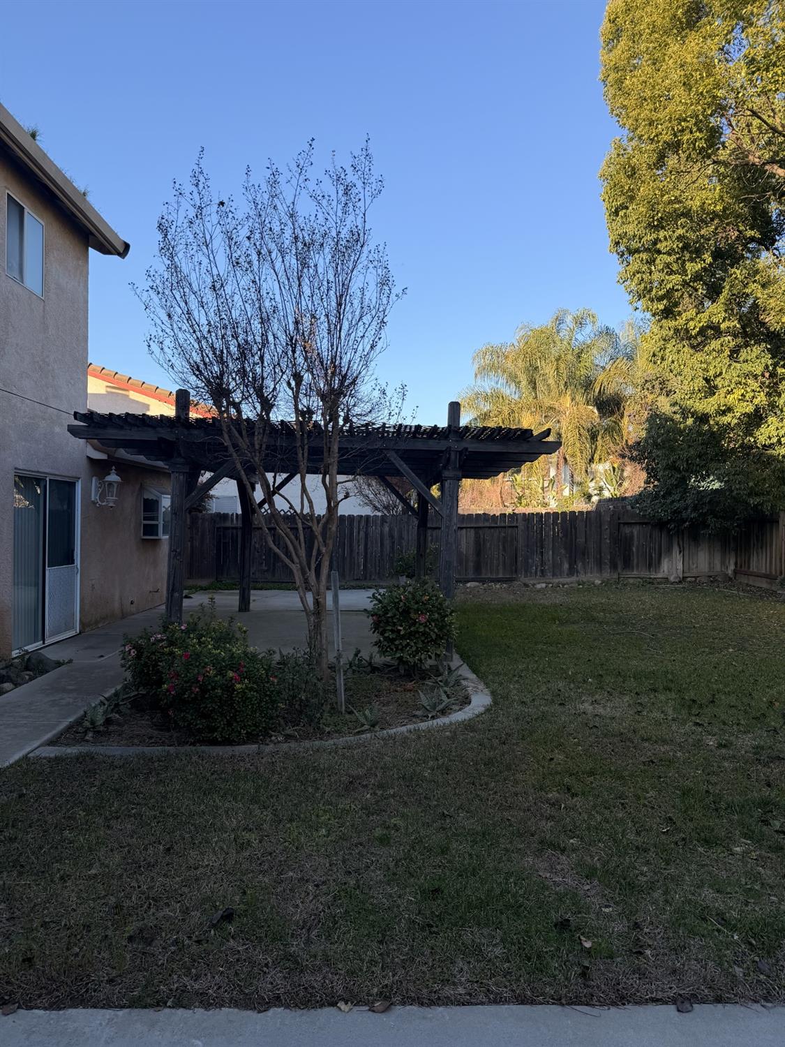 209 Fairwood Dr, Oakdale, CA 95361