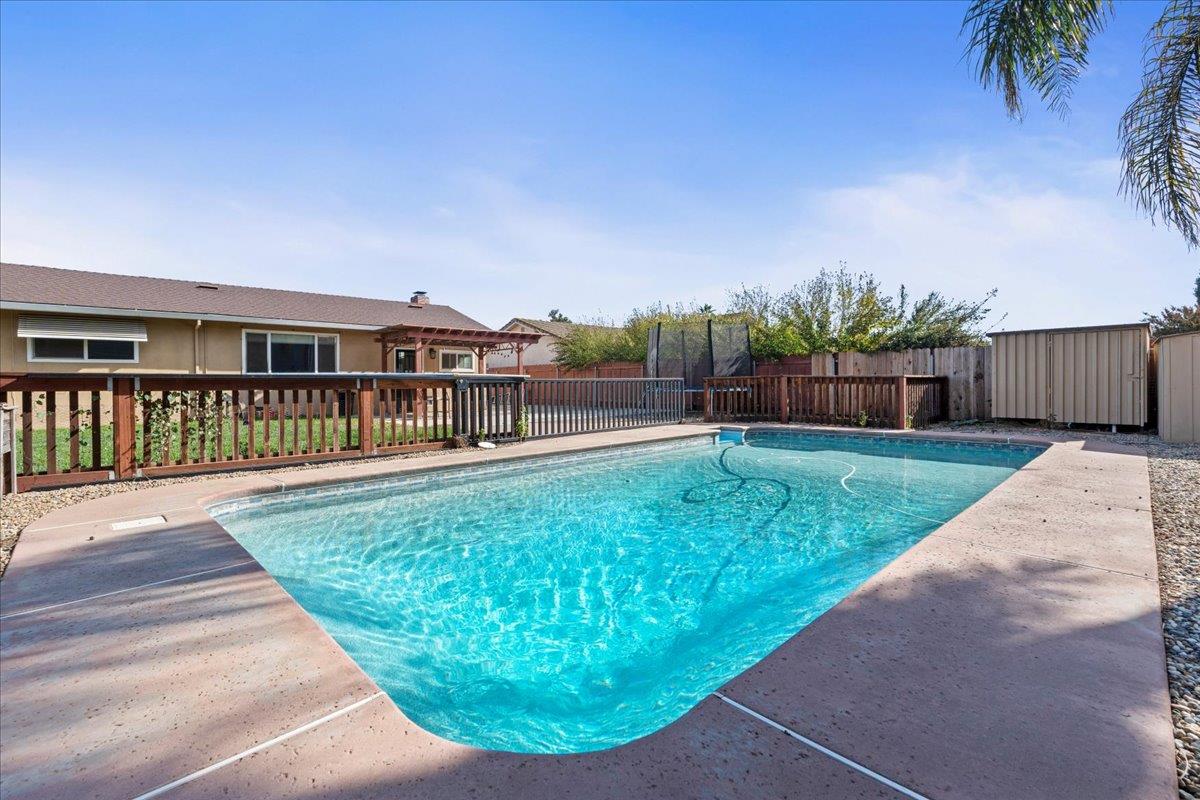 1515 Elizabeth, Escalon, CA 95320