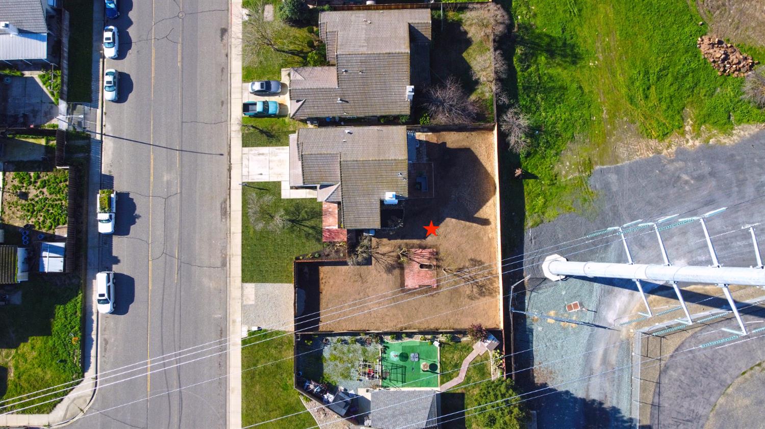 1684 E G St, Oakdale, CA 95361