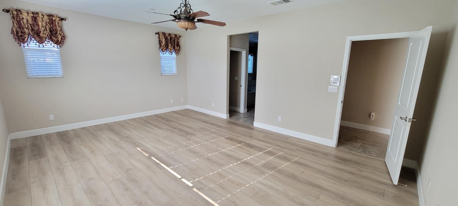 1052 Lavender St, Manteca, CA 95337