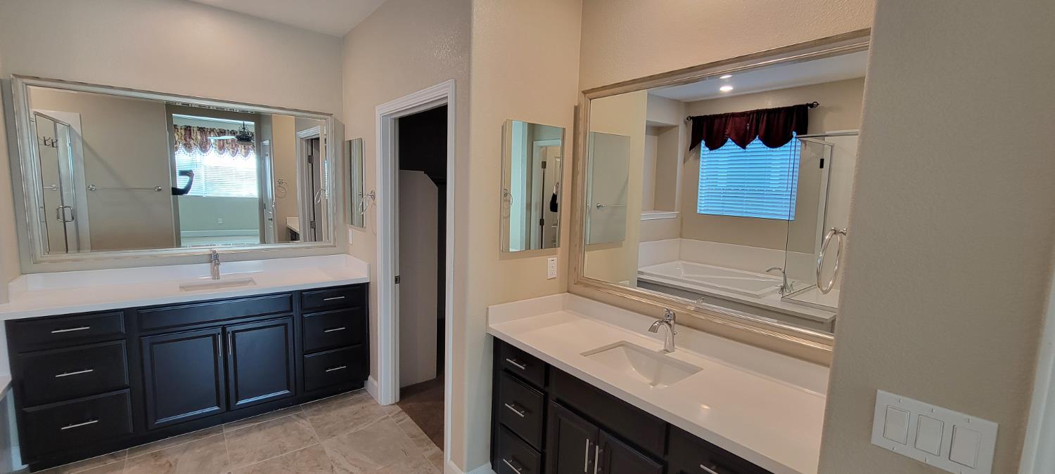 1052 Lavender St, Manteca, CA 95337