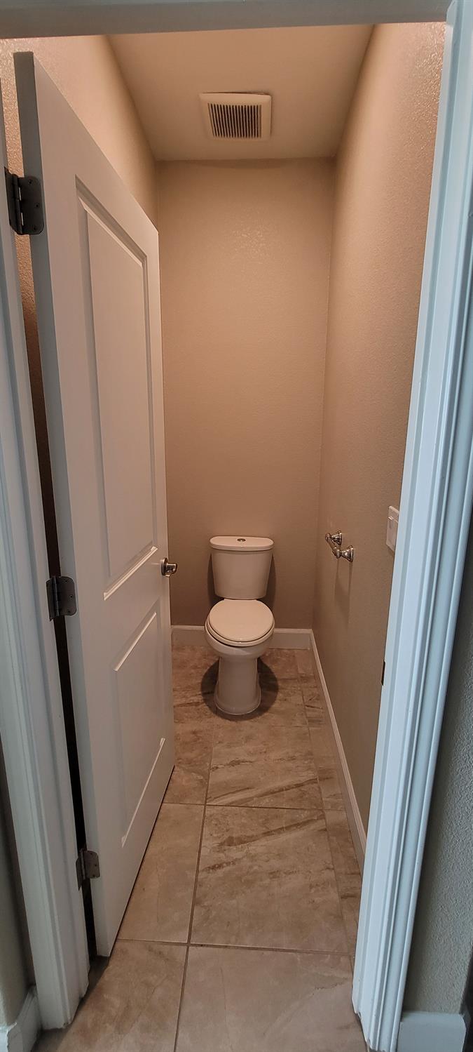 1052 Lavender St, Manteca, CA 95337