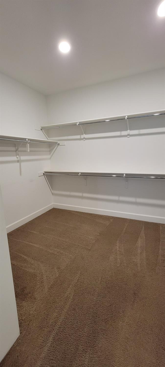 1052 Lavender St, Manteca, CA 95337