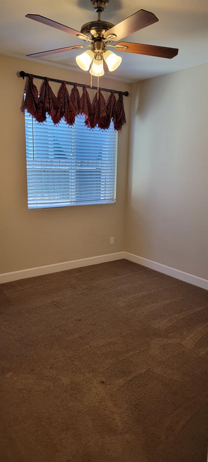 1052 Lavender St, Manteca, CA 95337