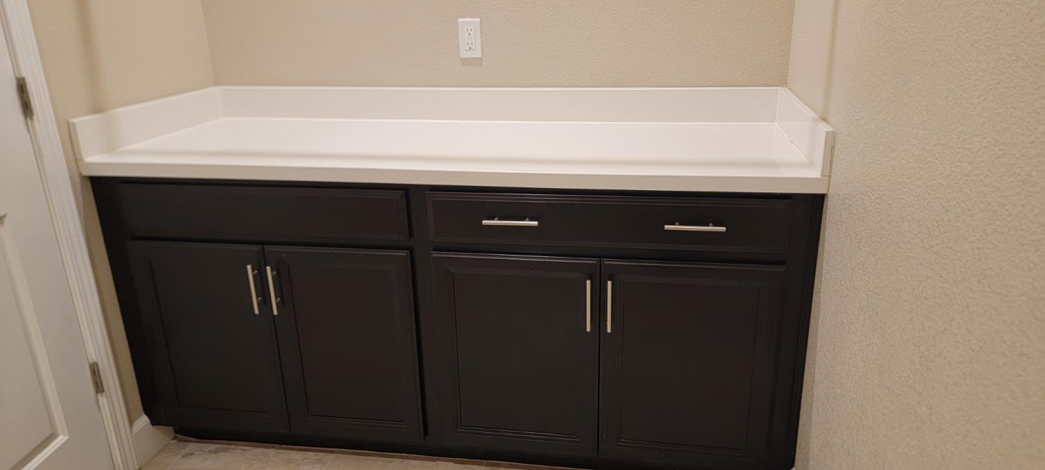 1052 Lavender St, Manteca, CA 95337