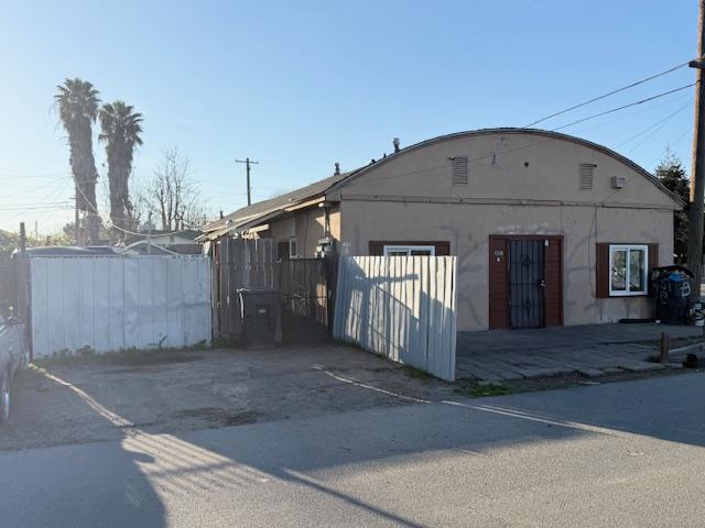 401 Thrasher Ave, Modesto, CA 95354