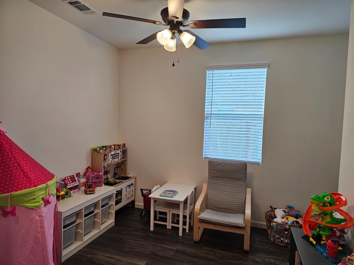 7708 Path Dr, Hughson, CA 95326