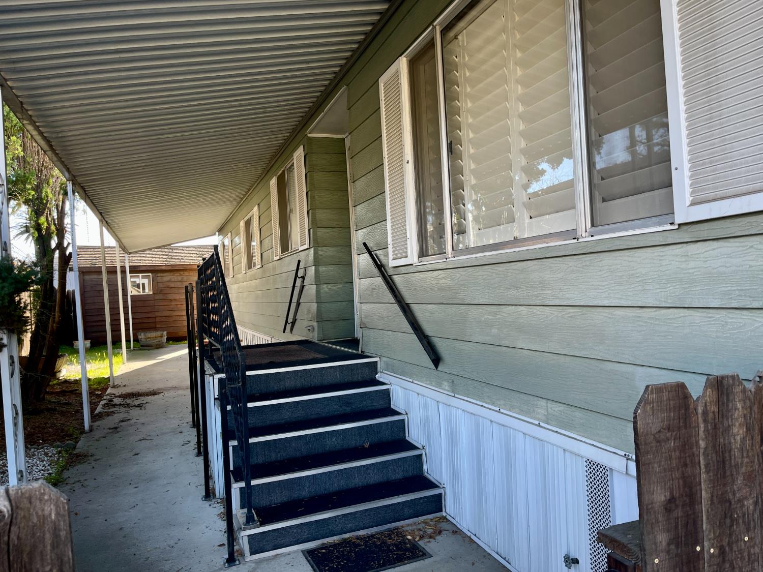 2621 Prescott Rd #114, Modesto, CA 95350