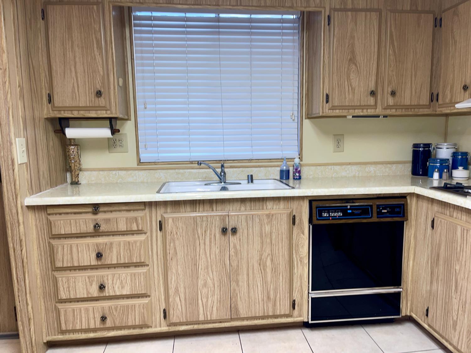 2621 Prescott Rd #114, Modesto, CA 95350