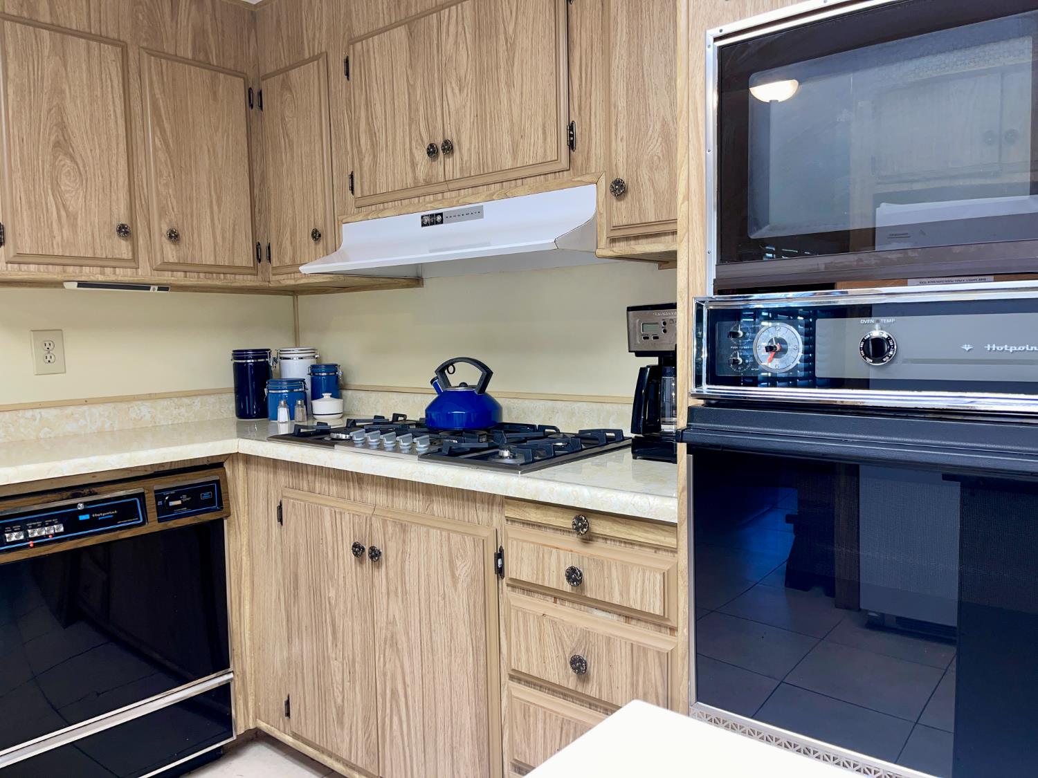 2621 Prescott Rd #114, Modesto, CA 95350