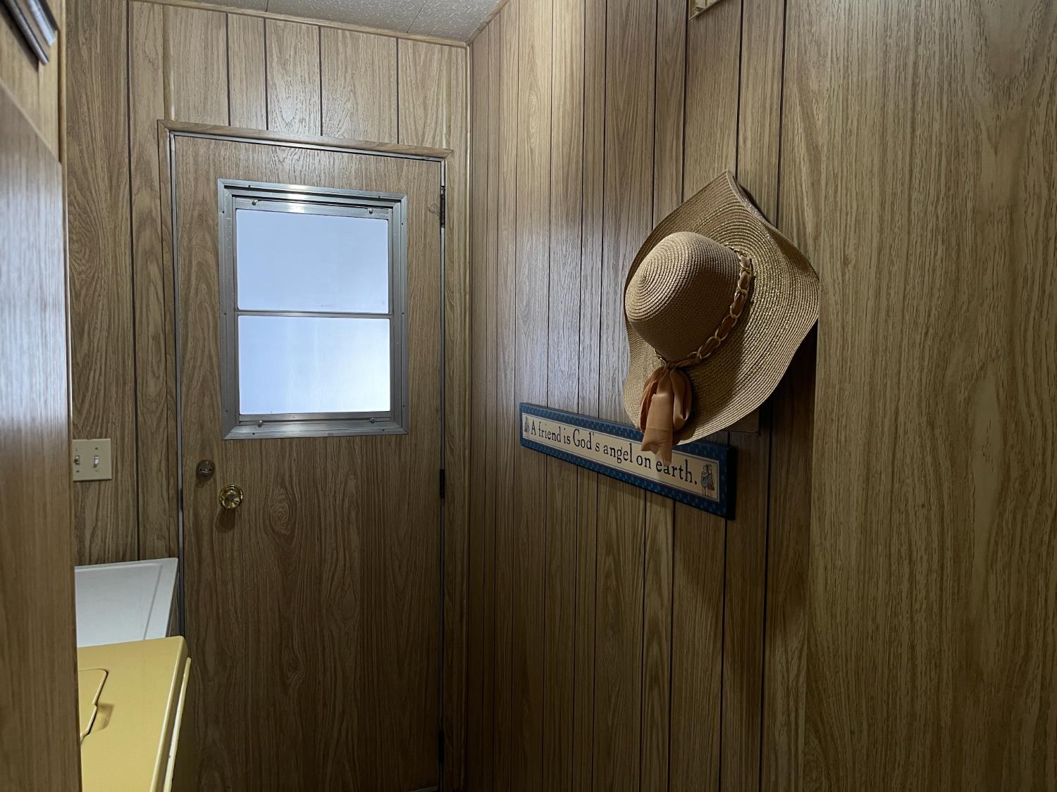 2621 Prescott Rd #114, Modesto, CA 95350