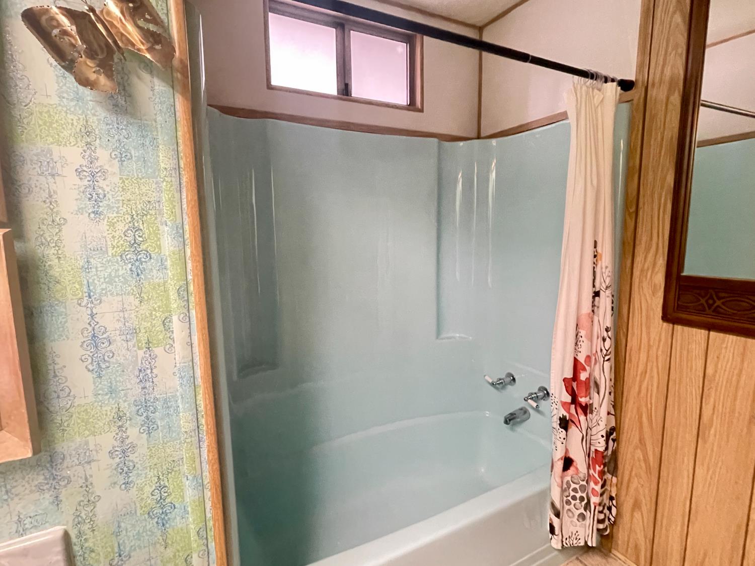 2621 Prescott Rd #114, Modesto, CA 95350