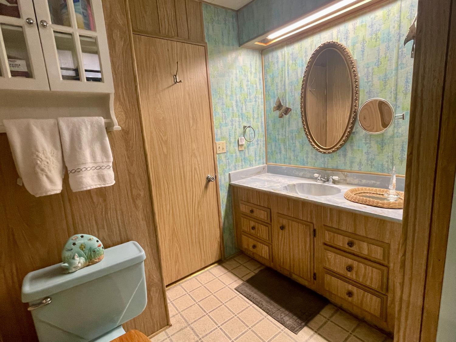 2621 Prescott Rd #114, Modesto, CA 95350