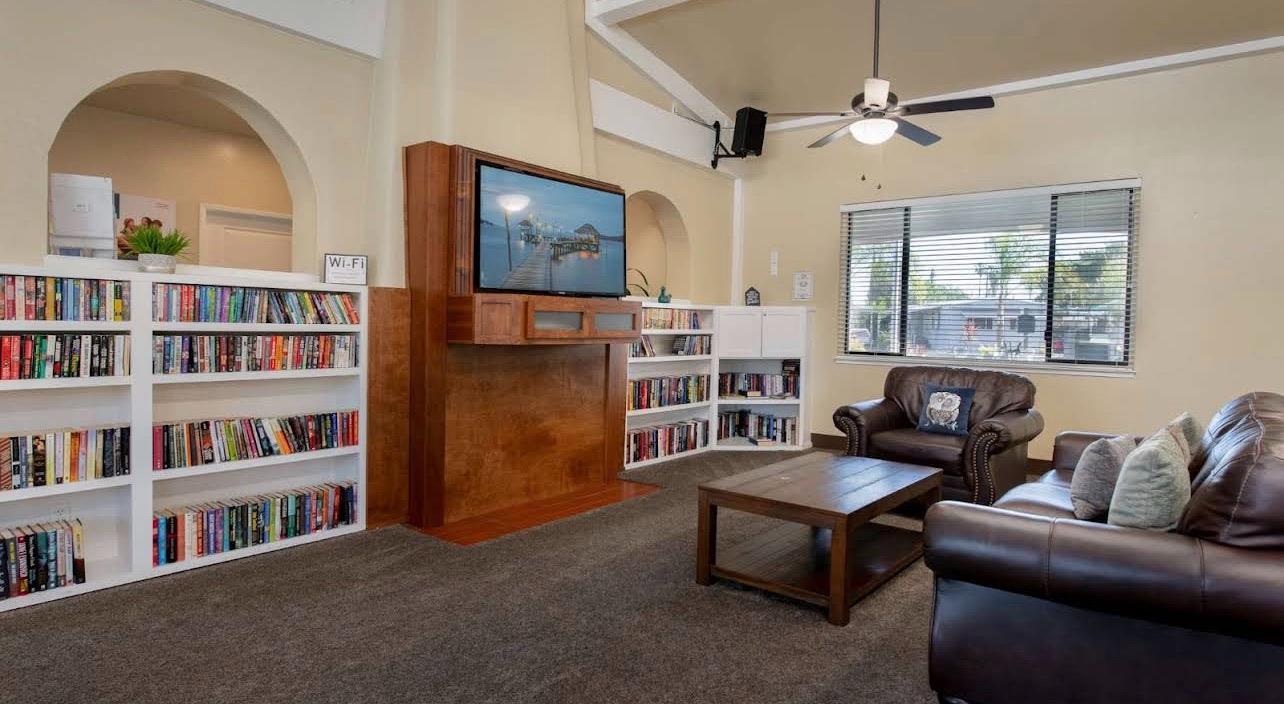 2621 Prescott Rd #114, Modesto, CA 95350