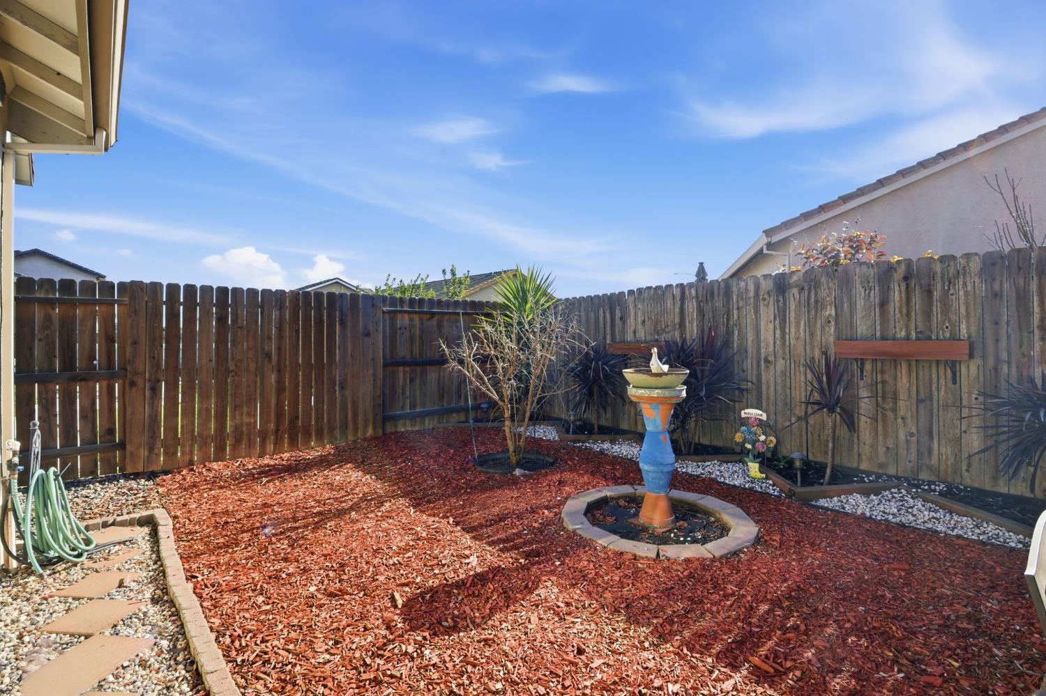 344 N Red Lion Way, Newman, CA 95360