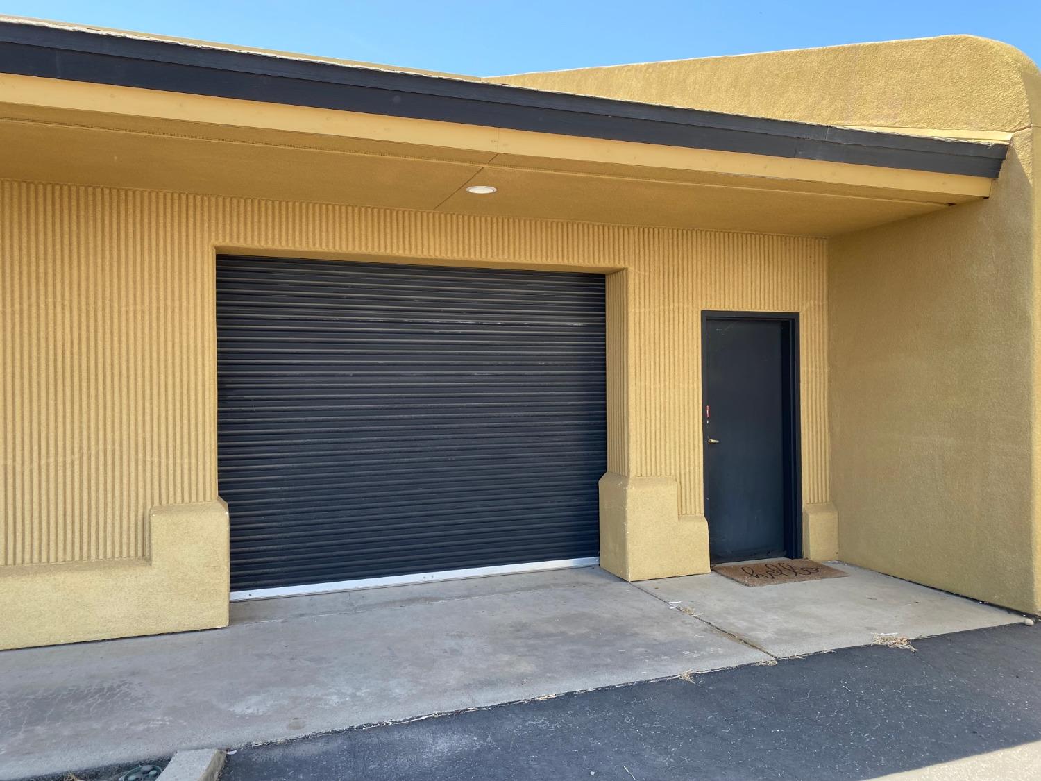 900 Post Rd, Oakdale, CA 95361