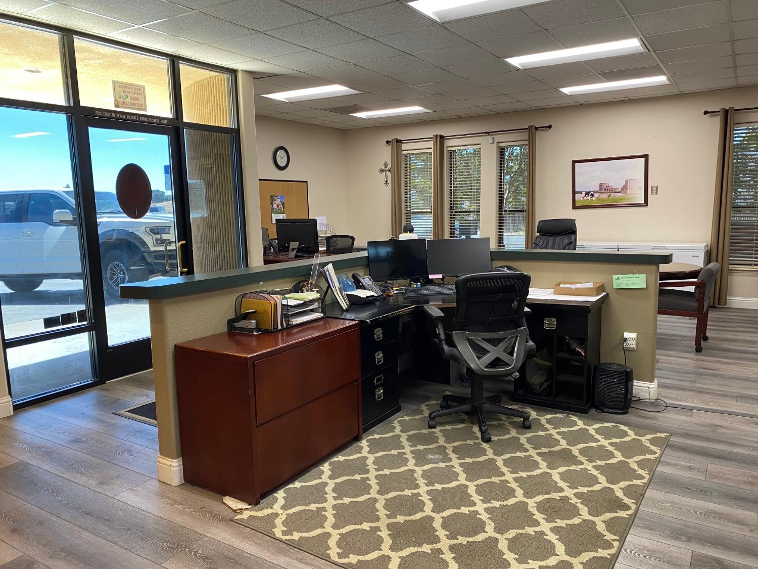 900 Post Rd, Oakdale, CA 95361