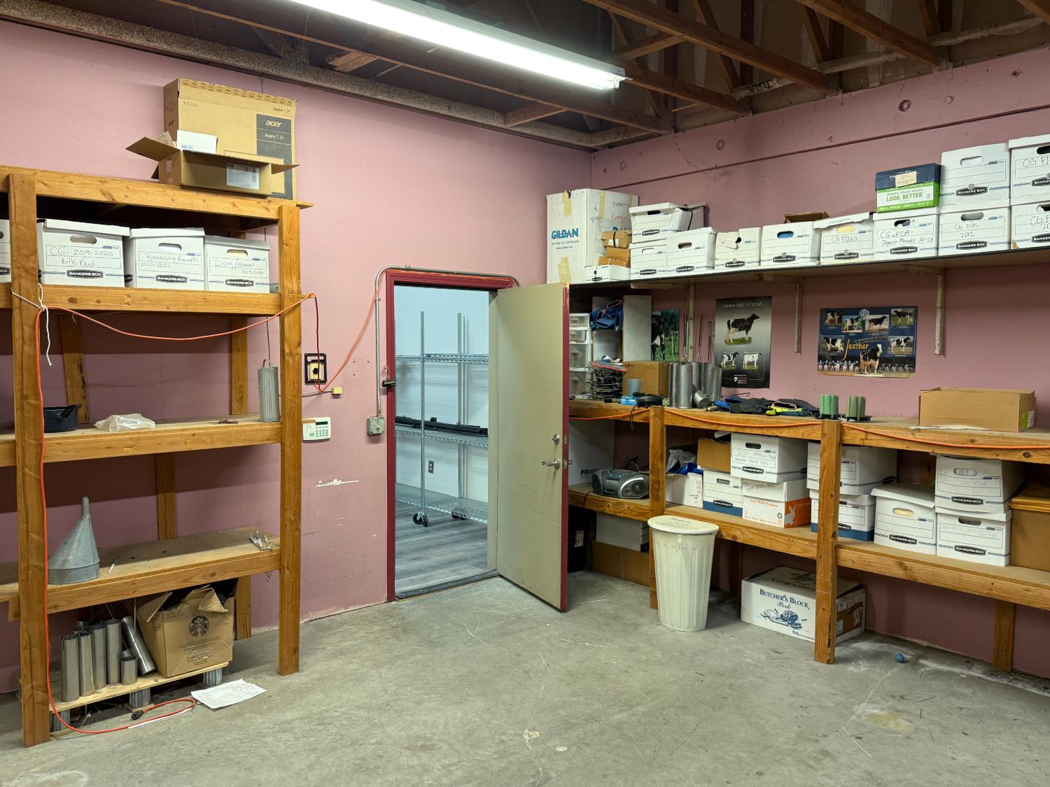 900 Post Rd, Oakdale, CA 95361