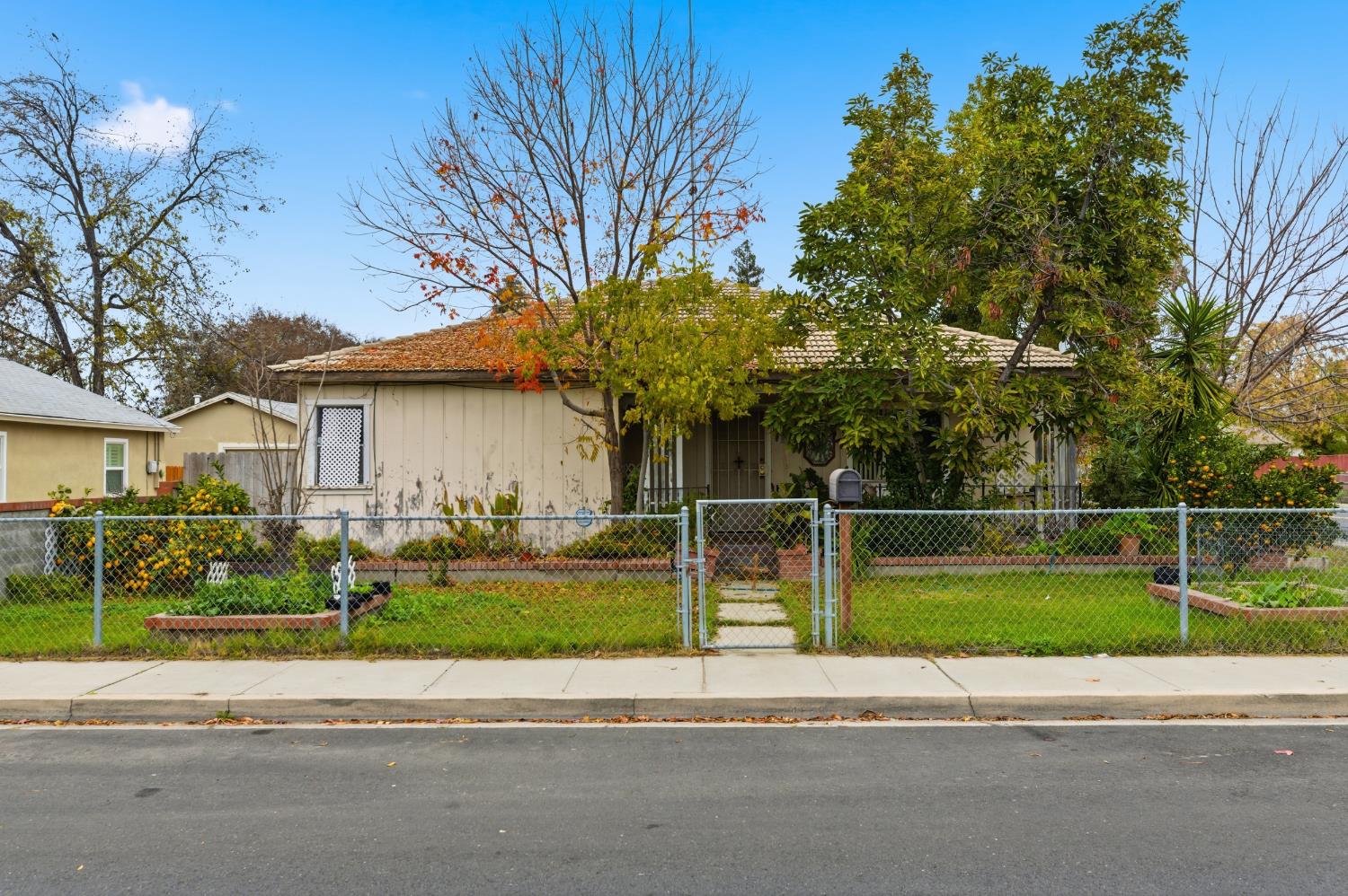 801 Flower St, Turlock, CA 95380