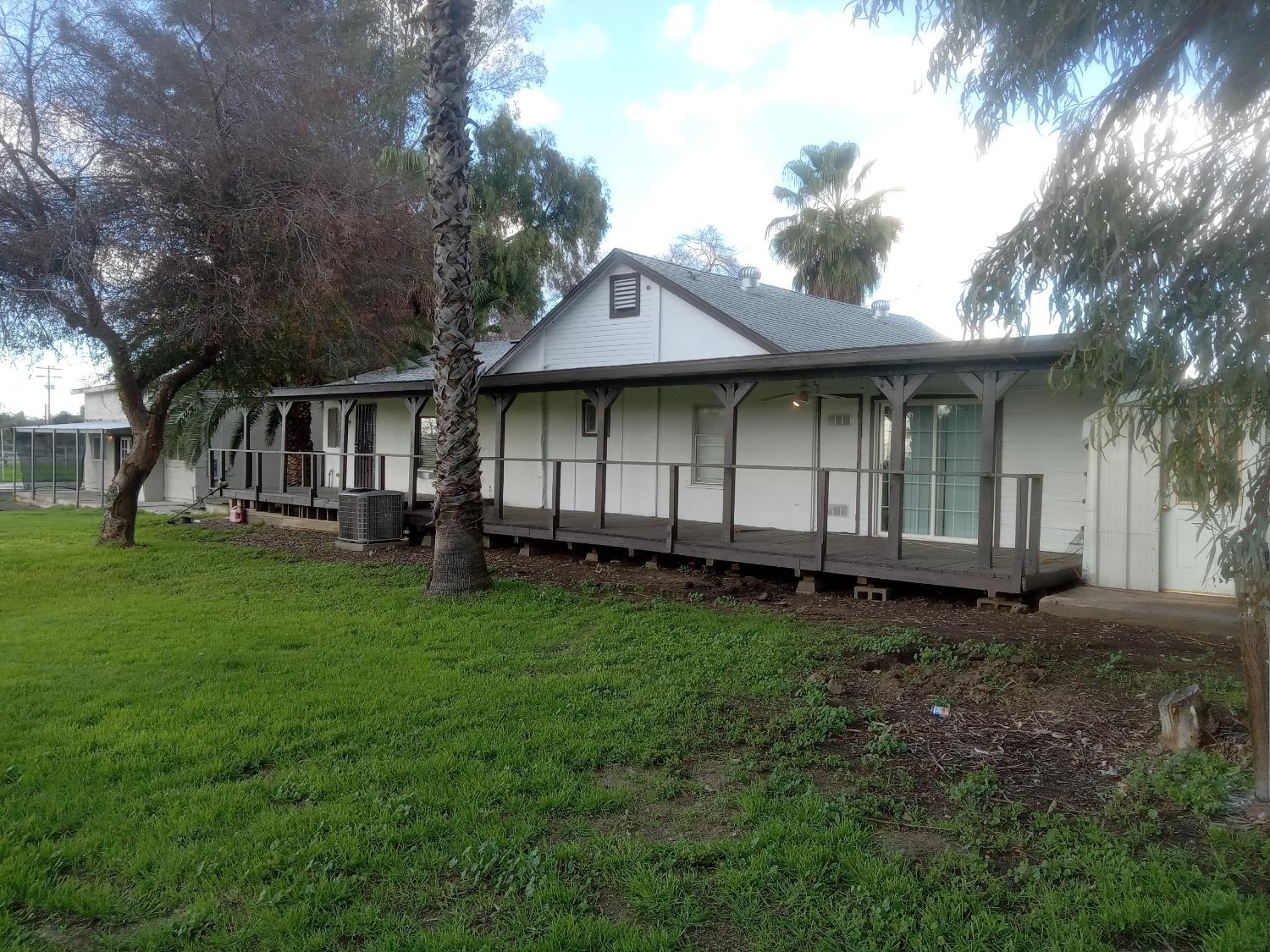 602 Spruce Rd, Exeter, CA 93221