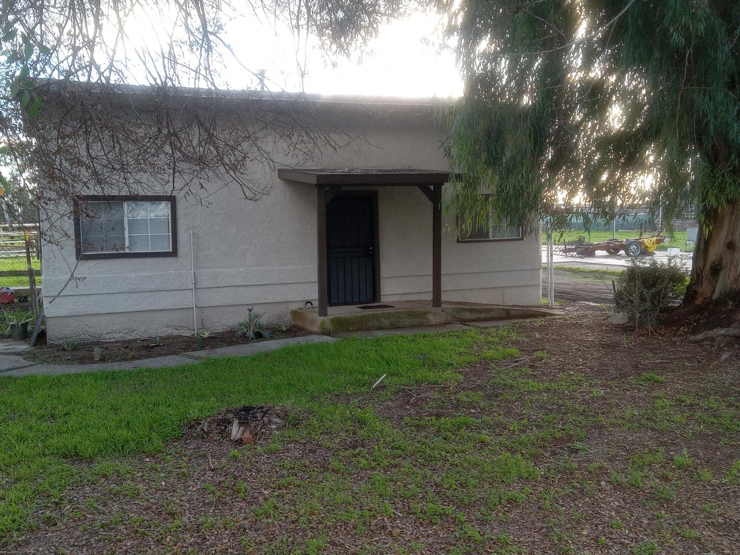 602 Spruce Rd, Exeter, CA 93221