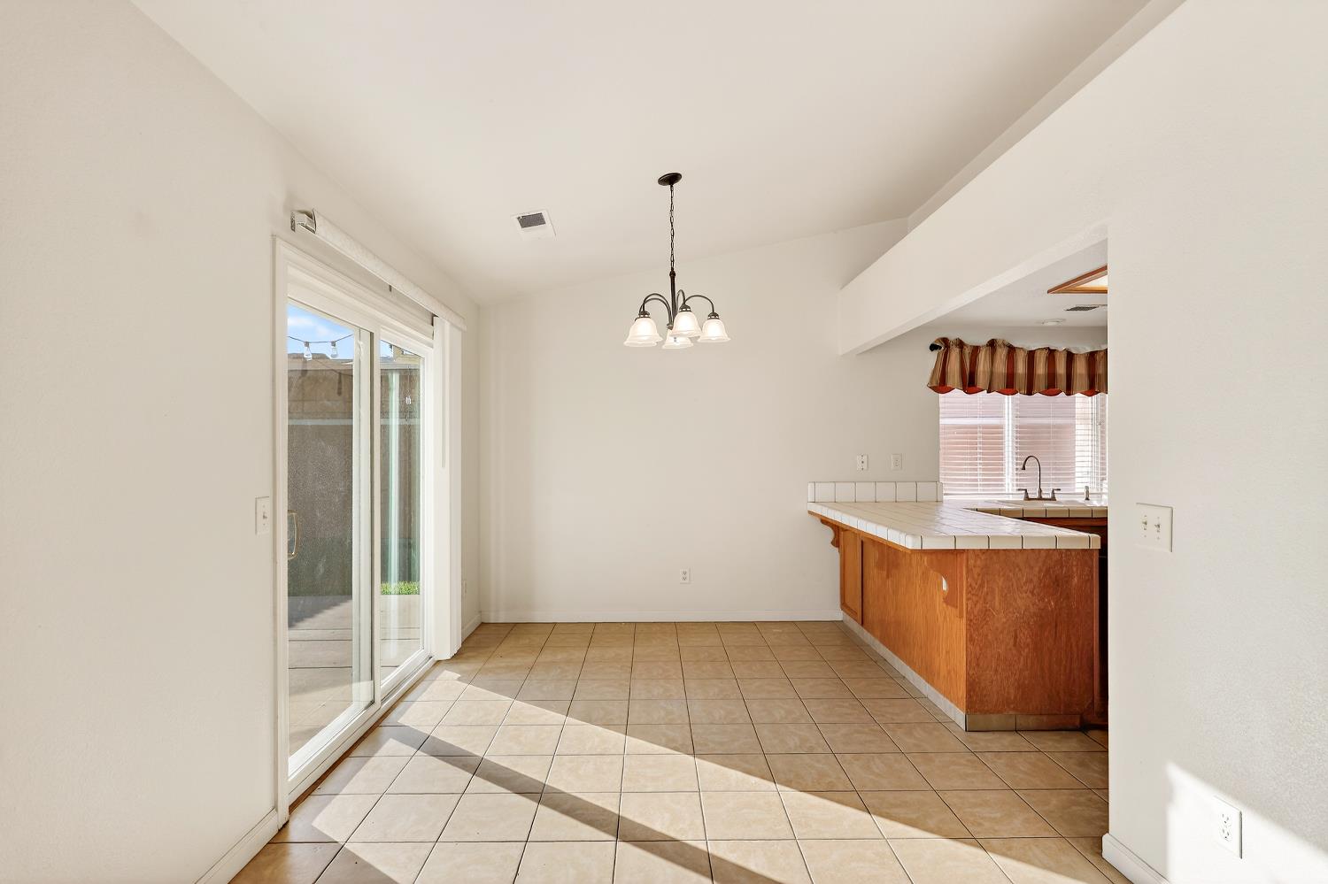 1844 Springfield, Merced, CA 95340