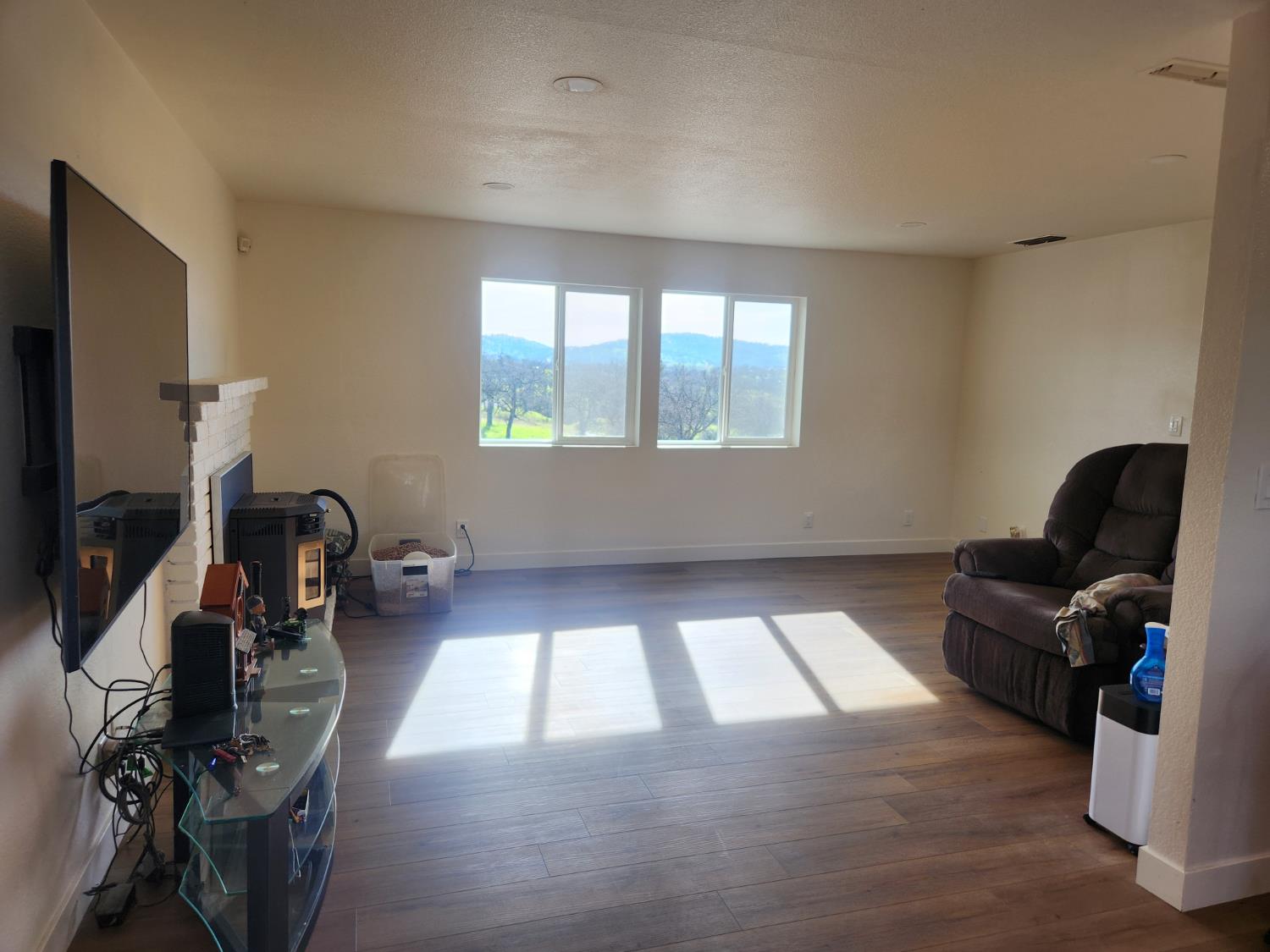 2095 Navarro St, La Grange, CA 95329