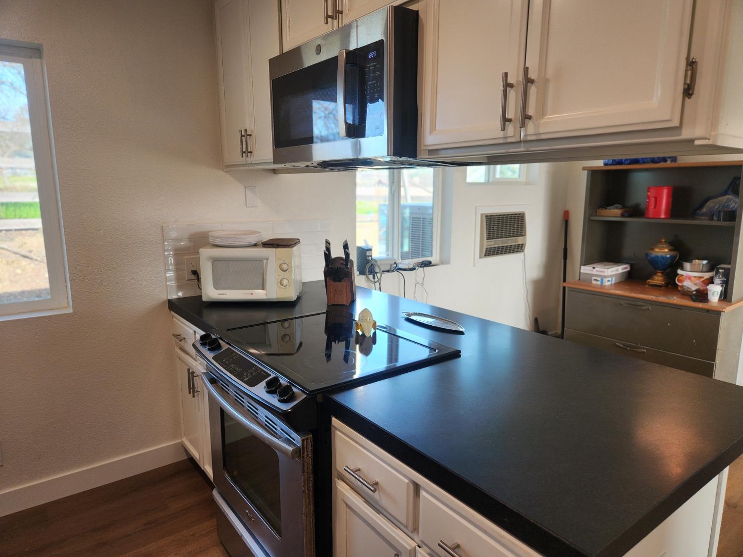 2095 Navarro St, La Grange, CA 95329